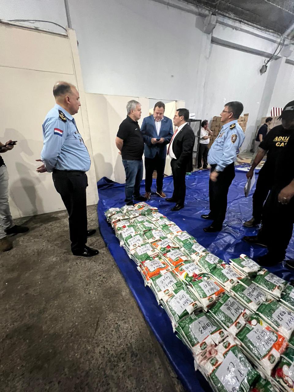 Incautación de 976 kilogramos de cocaína es récord en modalidad de carga aérea 