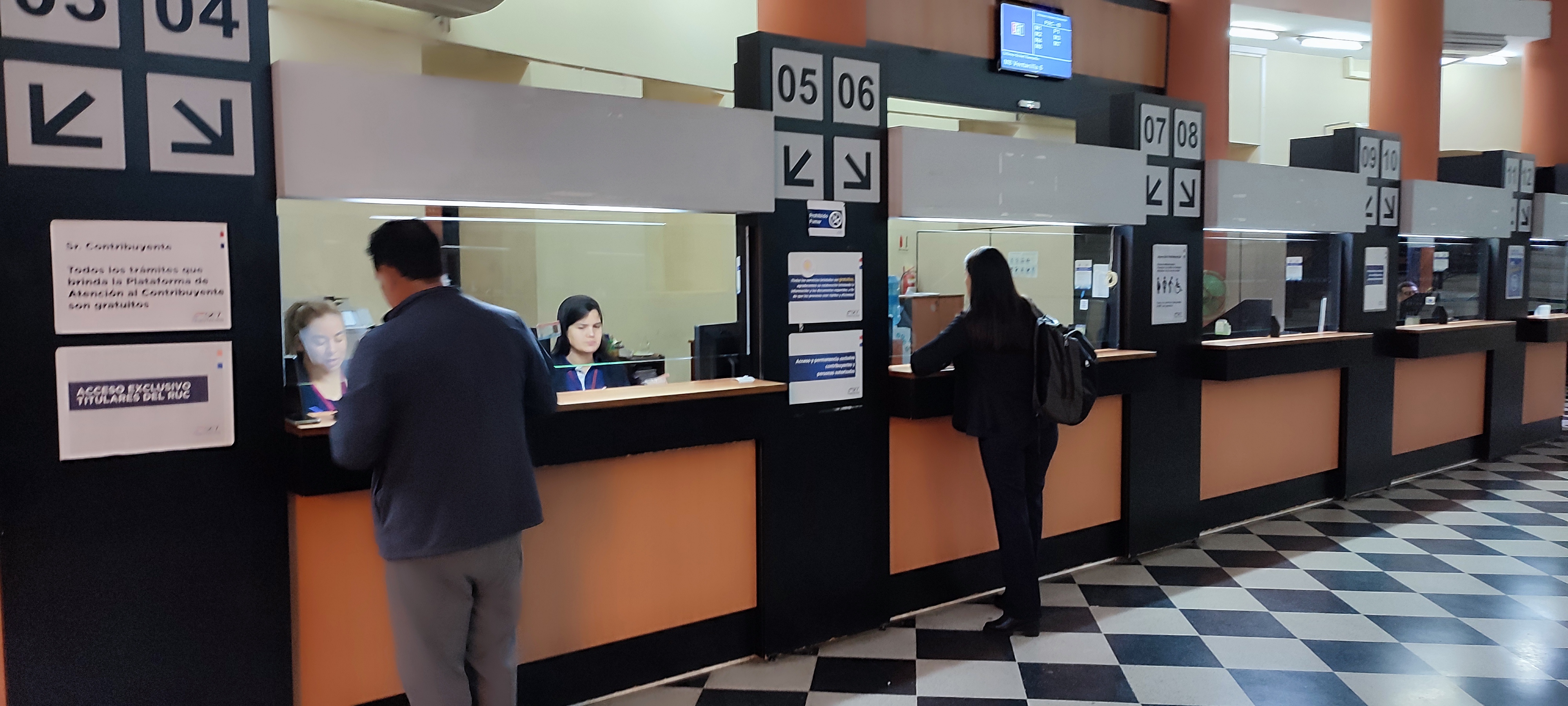 Atención en Plataforma de Atención al Contribuyente