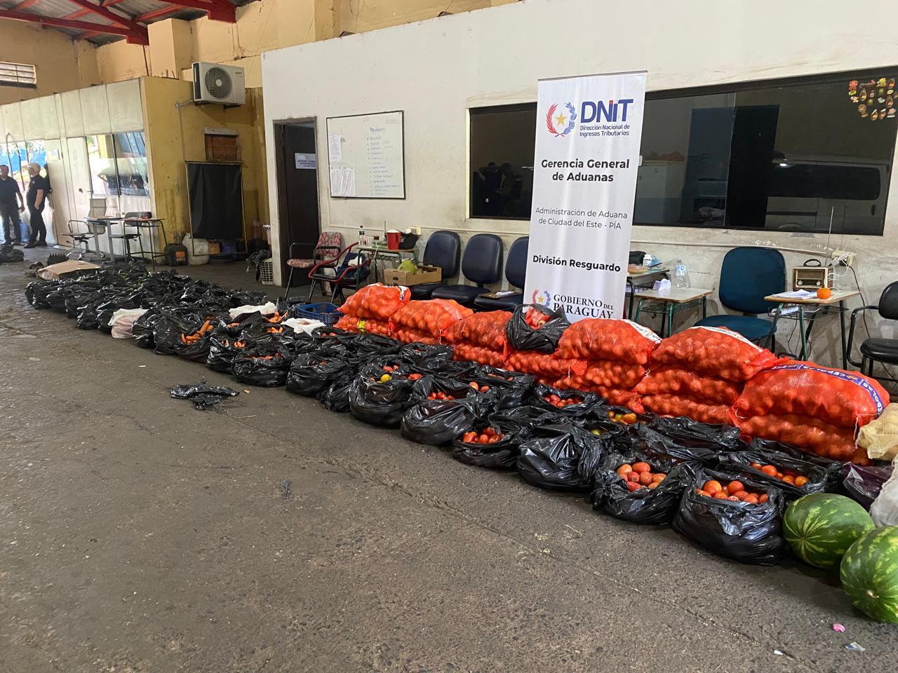 Más de 20 mil kilos de productos decomisados