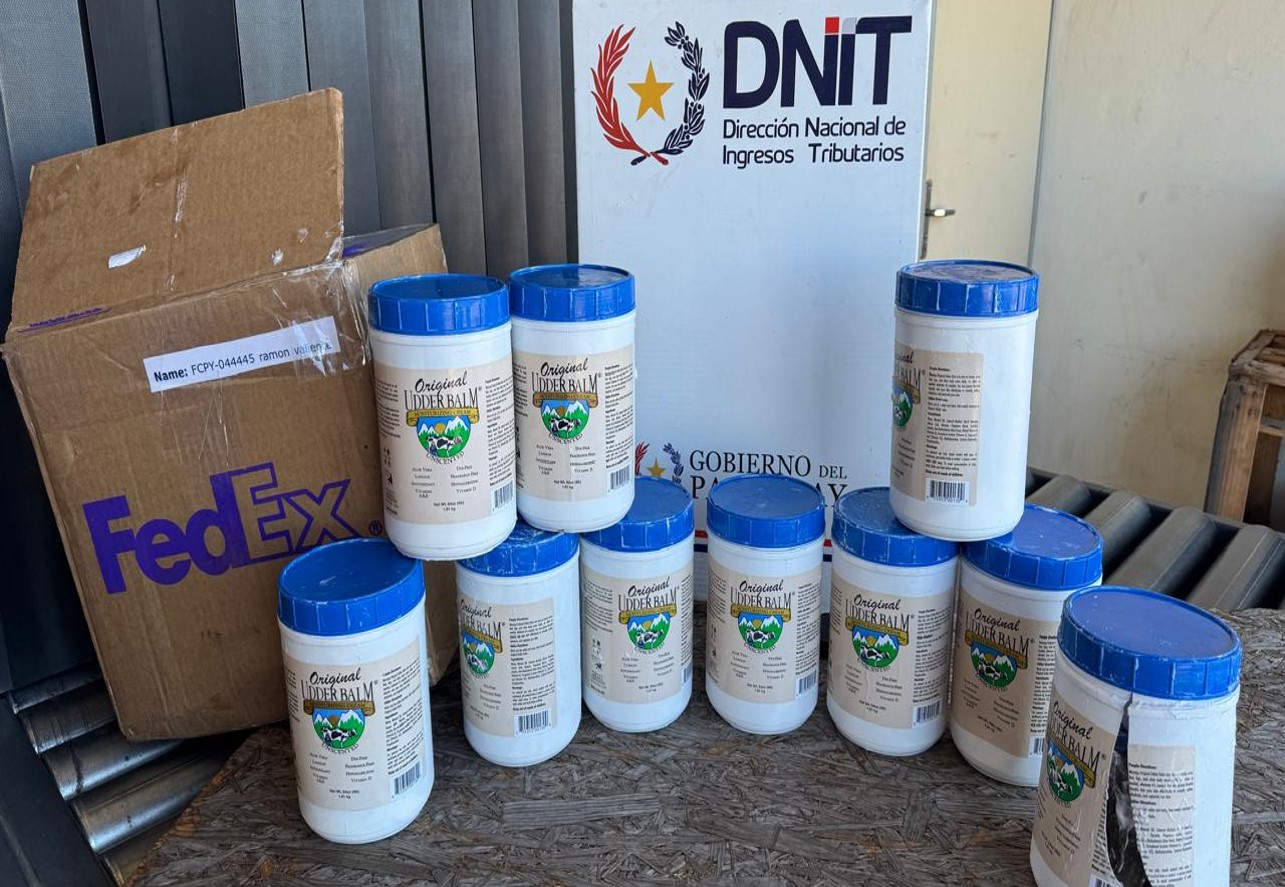 Hallan presunta marihuana oculta entre cremas corporales 