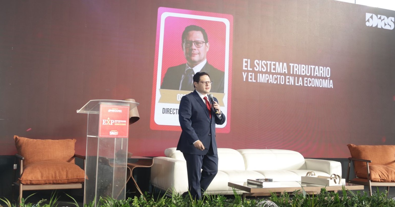 Titular de la DNIT expone en evento Exportador del Año 2025