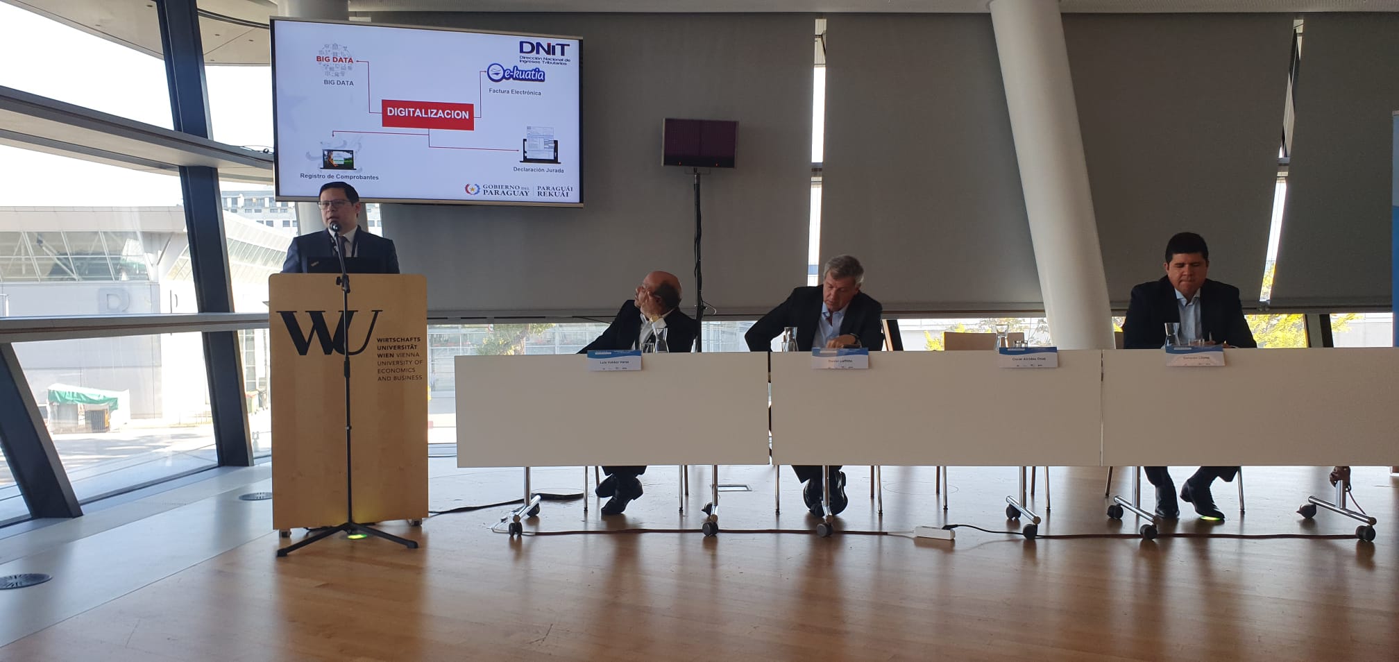 Director Nacional Oscar Orue