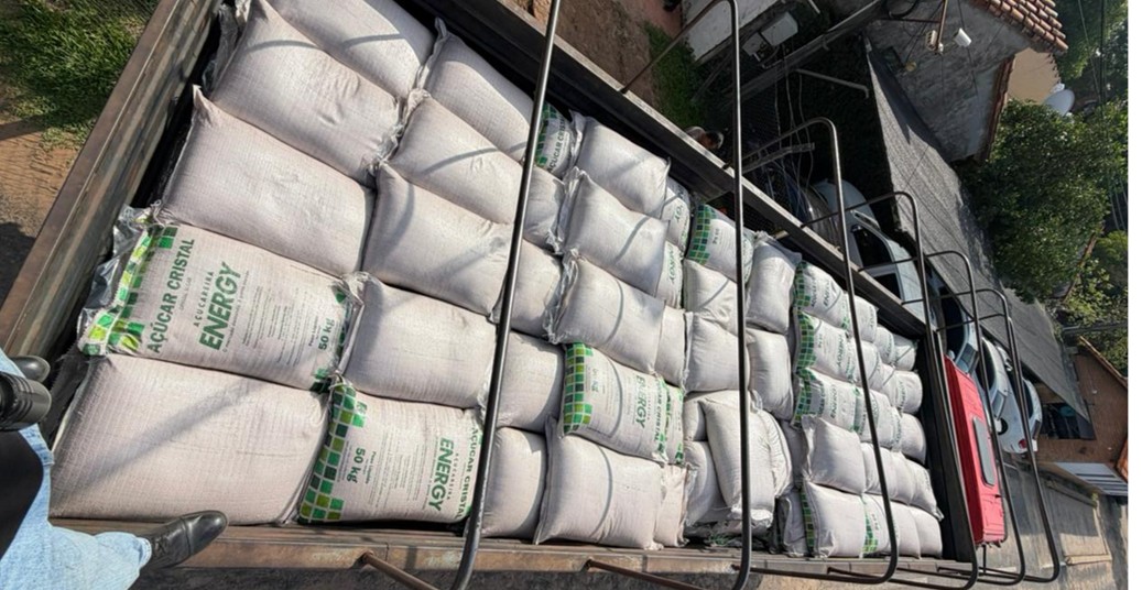 Incautan casi 20 mil kilos de azúcar de presunto contrabando en Arroyos y Esteros