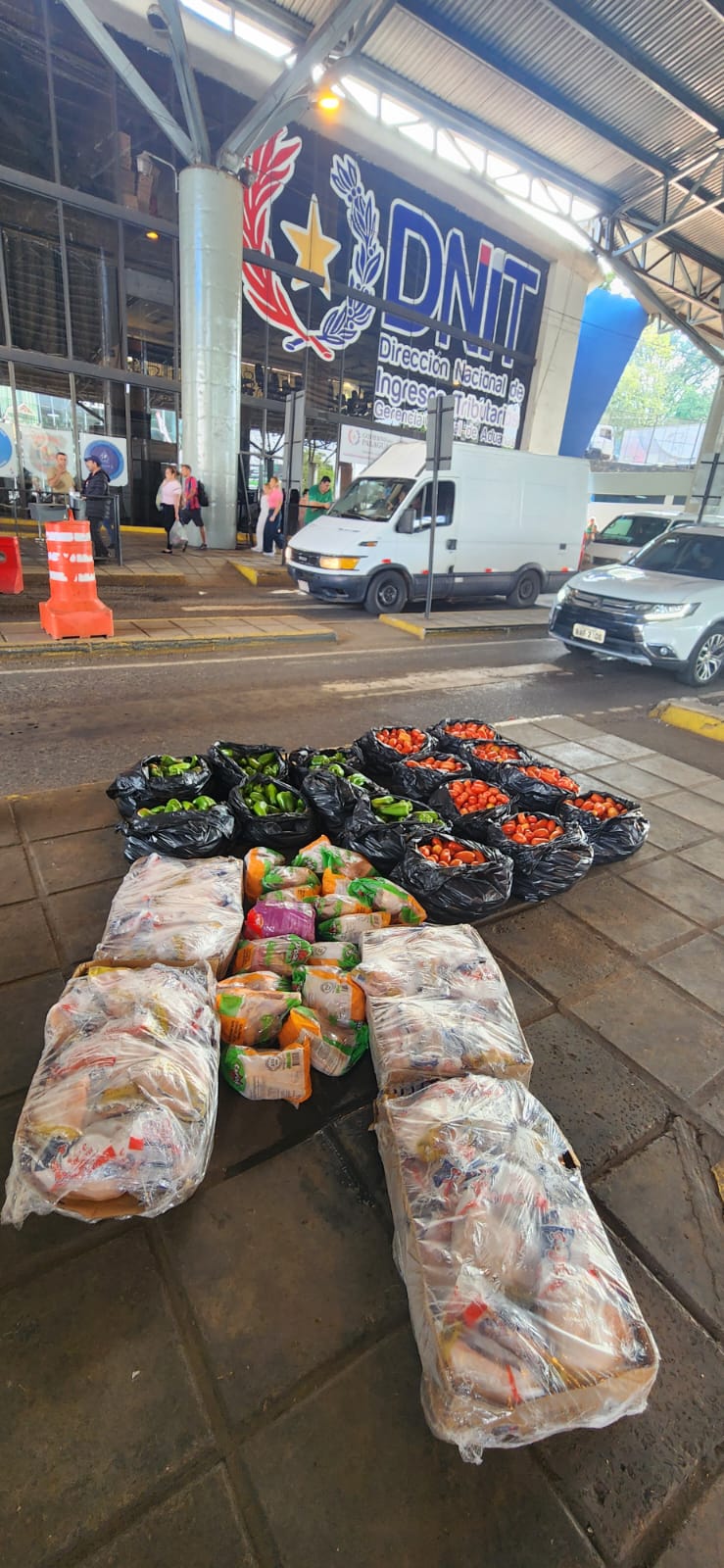 DNIT incauta más de 2.300 kilos de tomate y locote en zona ribereña de Presidente Franco