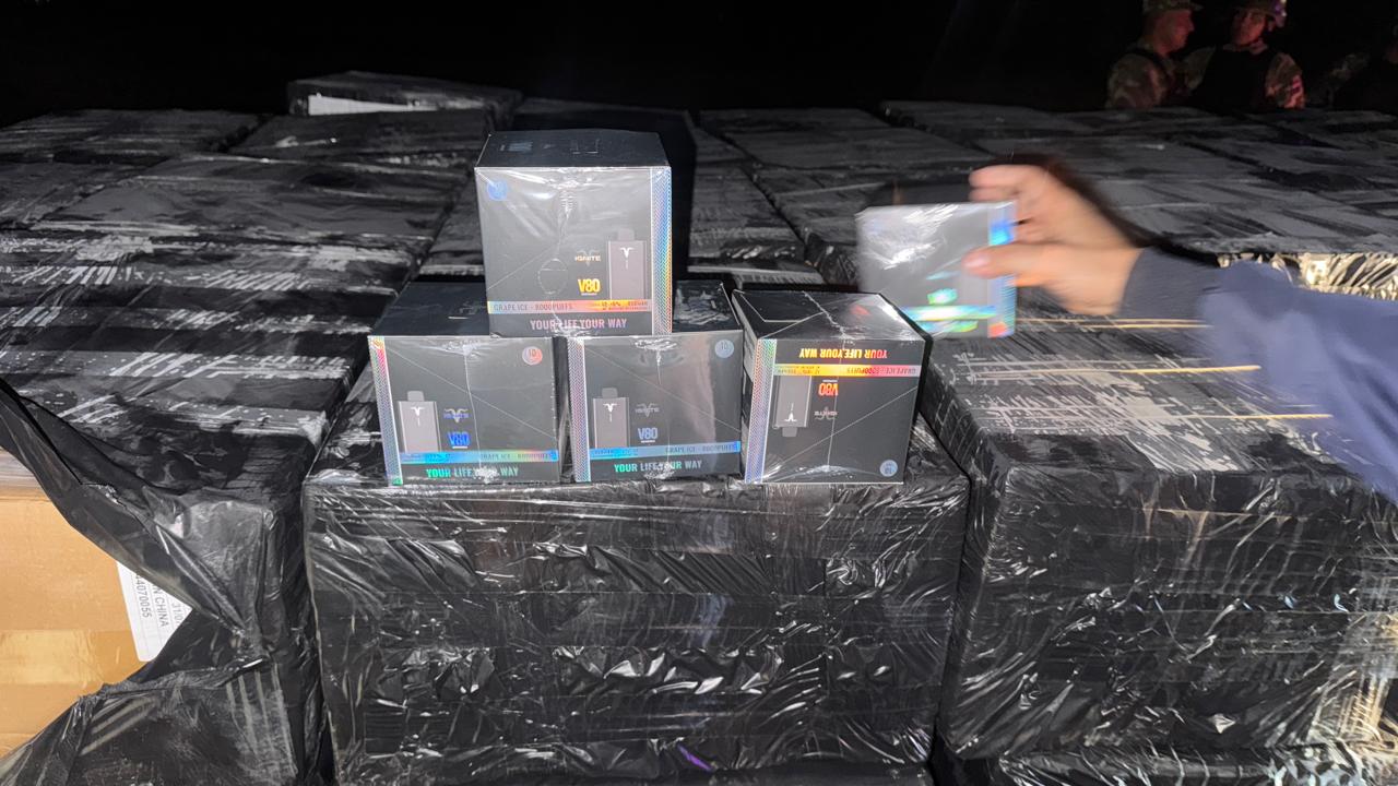 DNIT incauta 69 mil vapeadores en operativo nocturno en Presidente Franco