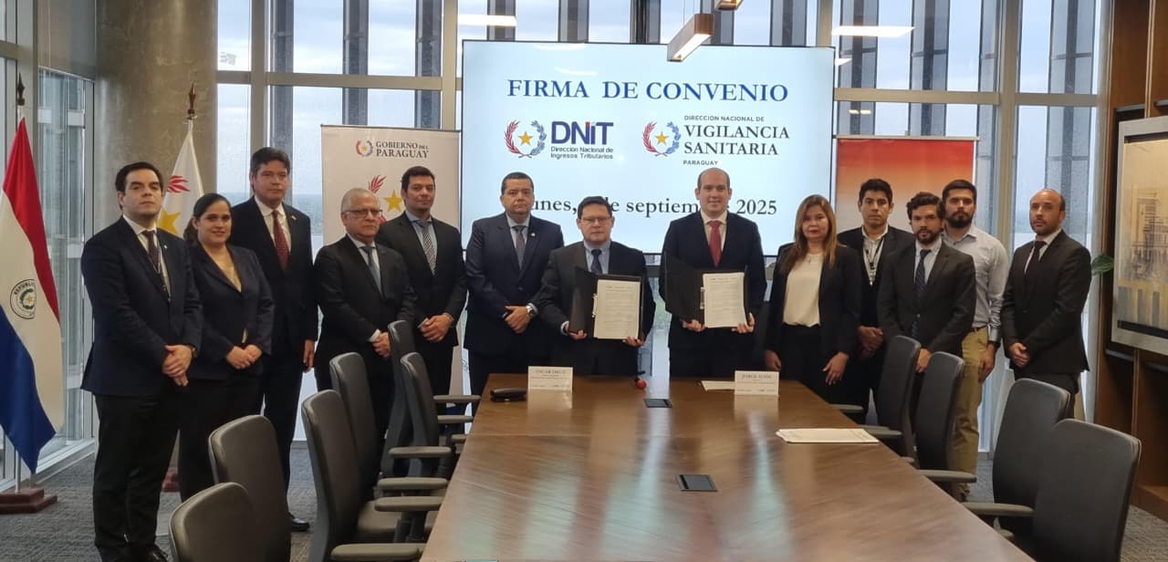 Firman convenio para fortalecimiento de la DNIT y la DINAVISA