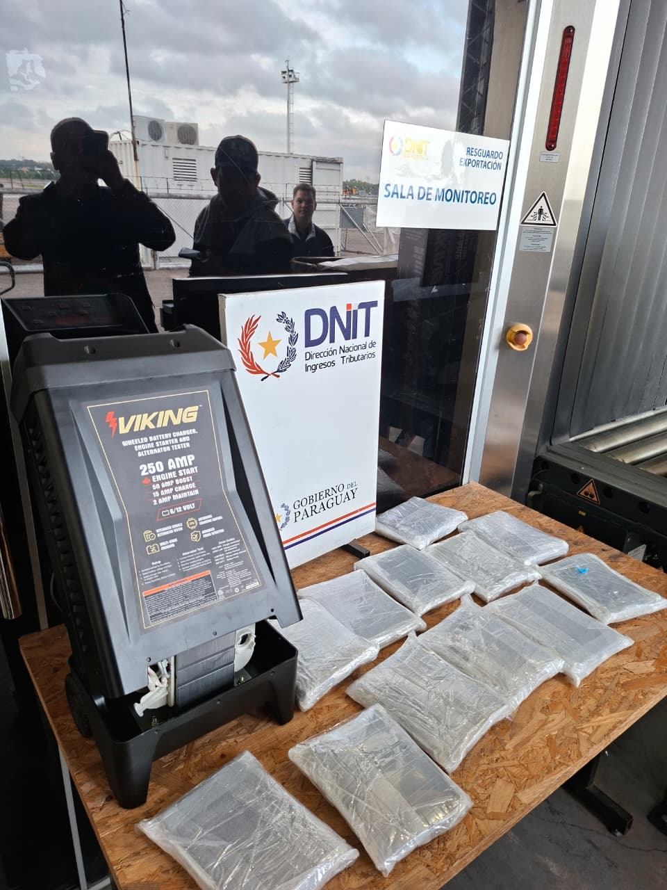 DNIT detecta presuntas sustancias ilícitas ocultas en envíos procedentes de Estados Unidos